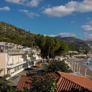 matteos-house-taormina.taorminaitalyhotels.com/